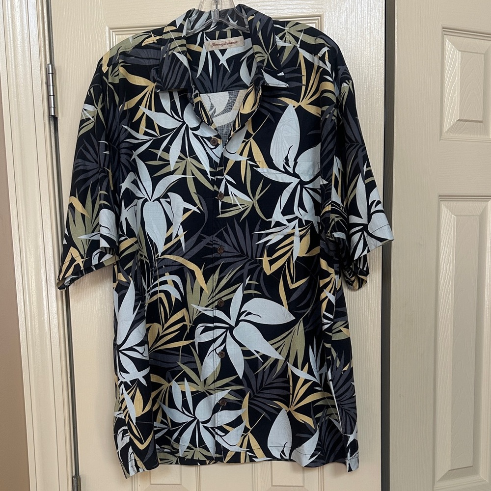 Tommy Bahama Men's Tropical Leaf Shirt - Black, White, Tan, Green